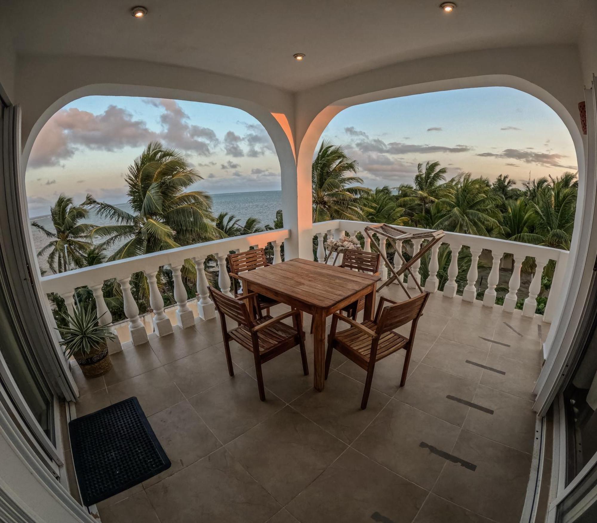 Caribbean Casa Blanca Apartment Кскалак Екстериор снимка